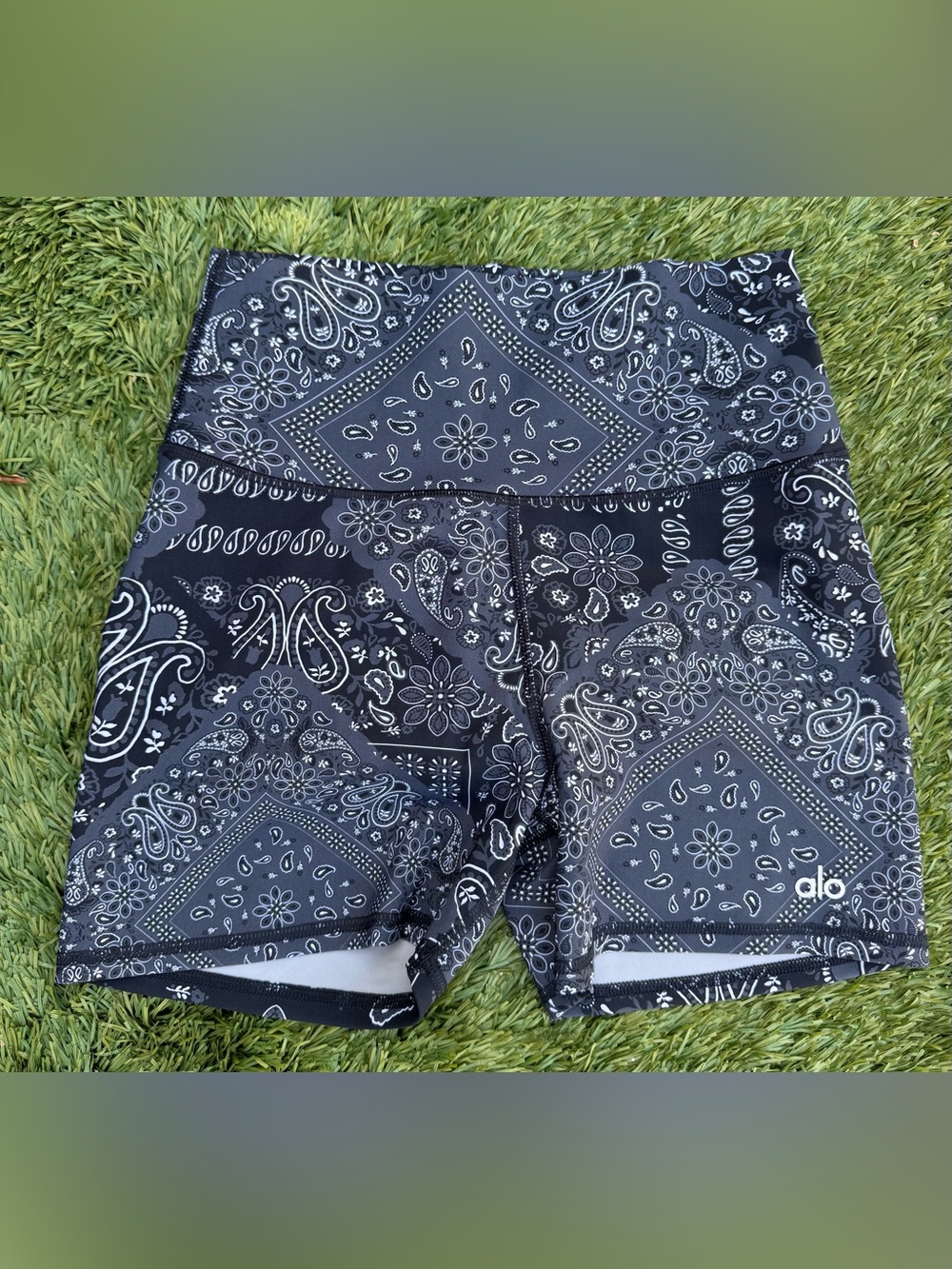 ALO Yoga Black Bandana-Print Shorts